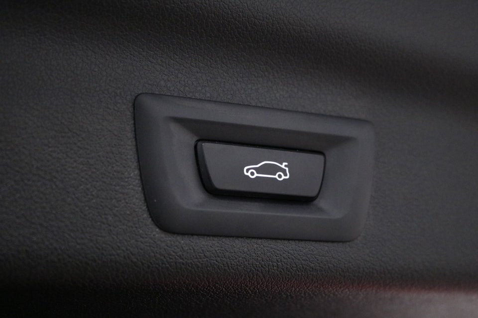 BMW iX1 eDrive20 M-Sport 5d