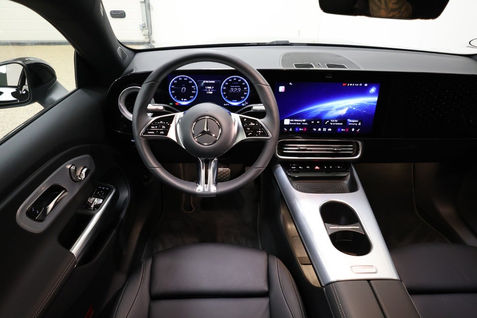 Mercedes CLA350 EQ 4Matic 4d