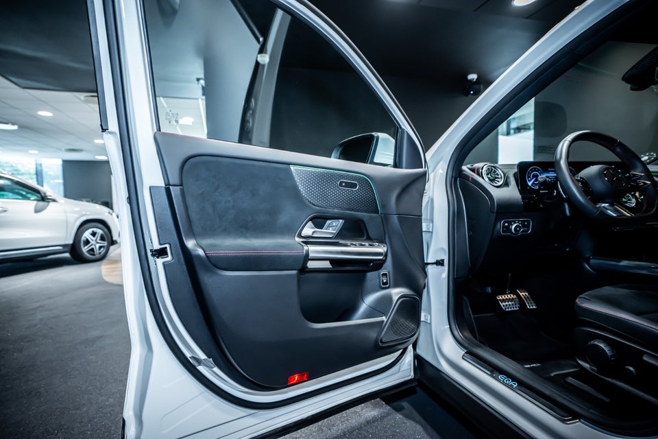 Mercedes EQA250+ AMG Advance 5d