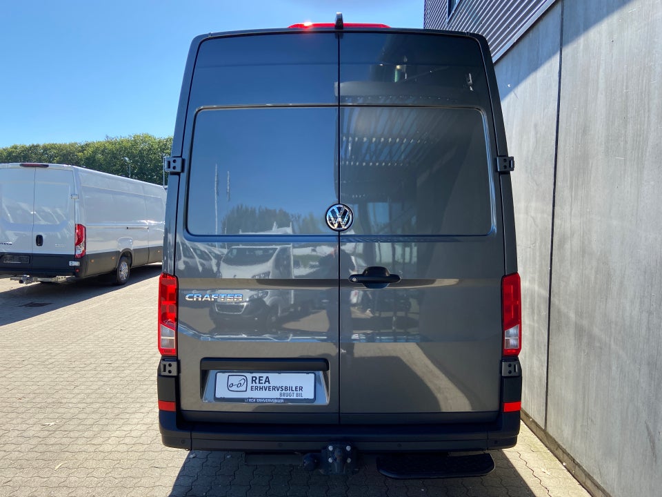 VW Crafter 35 2,0 TDi 177 Kassevogn L3H2 aut.