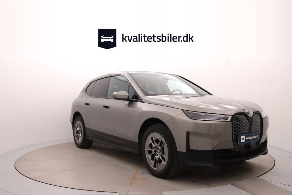 BMW iX xDrive50 Fully Charged 5d