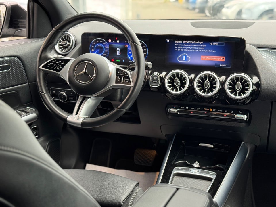 Mercedes EQA250+ 5d