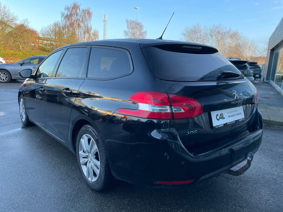 Peugeot 308 1,6 BlueHDi 120 Collection SW 5d