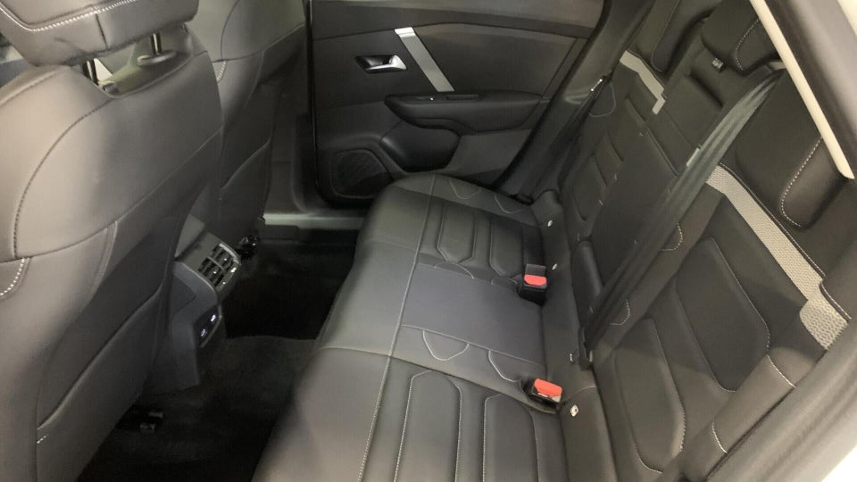 Citroën ë-C4 X 50 Shine Pack 4d