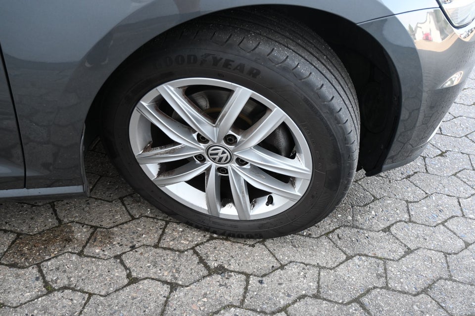 VW Golf VII 1,5 TSi 130 Comfortline Connect DSG 5d