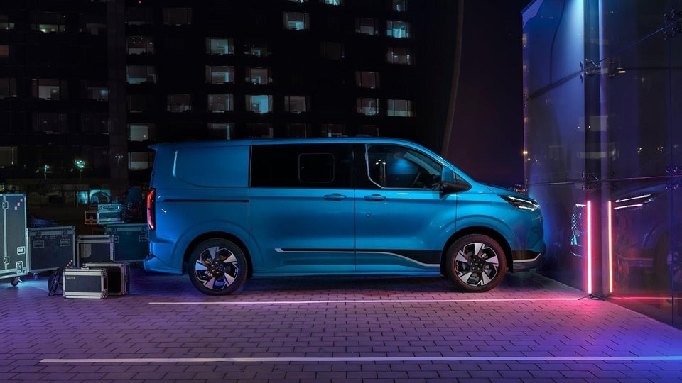 Ford Transit Custom 320L 2,5 PHEV Sport CVT