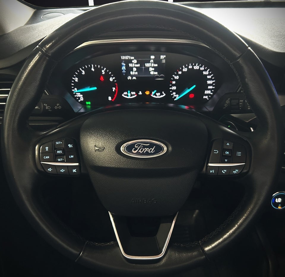 Ford Focus 1,0 EcoBoost Titanium Business stc. 5d