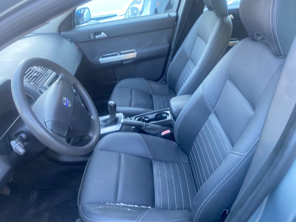Volvo V50 1,6 Kinetic 5d