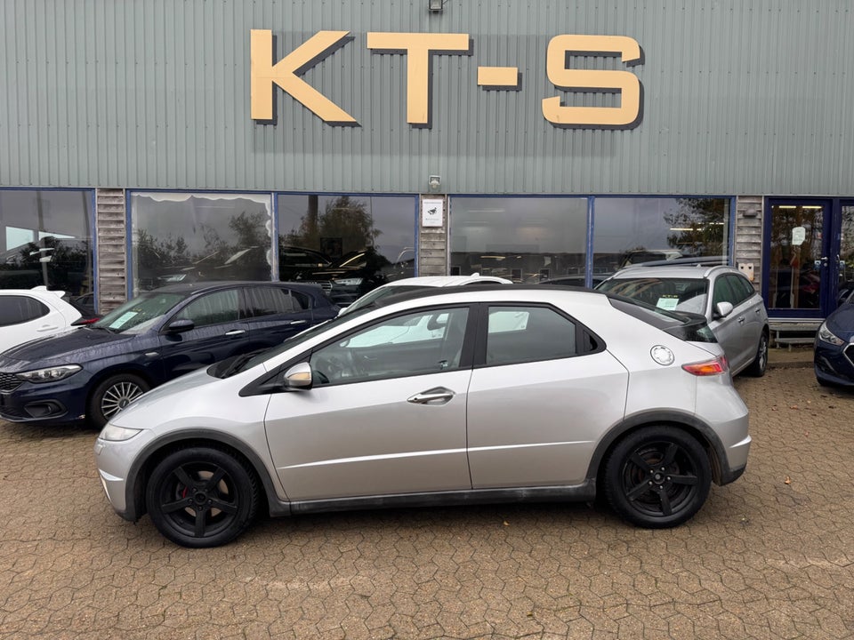 Honda Civic 1,8 Sport 5d