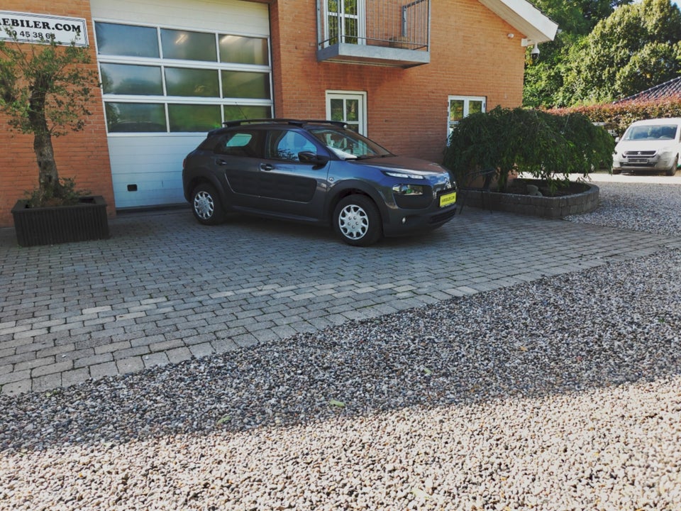 Citroën C4 Cactus 1,6 BlueHDi 100 Feel Van 5d