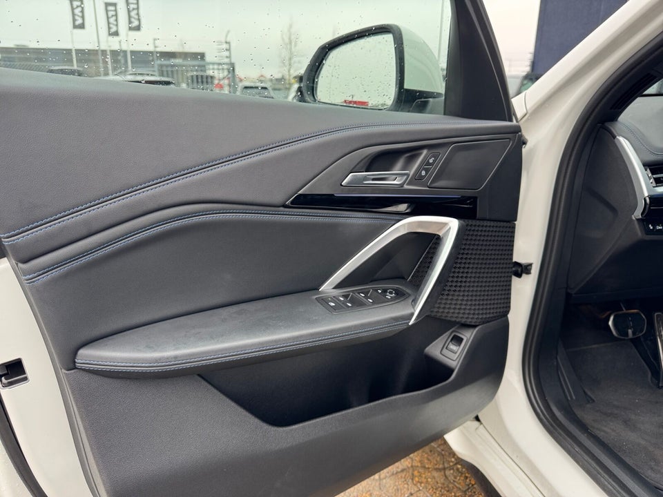 BMW iX1 eDrive20 M-Sport 5d