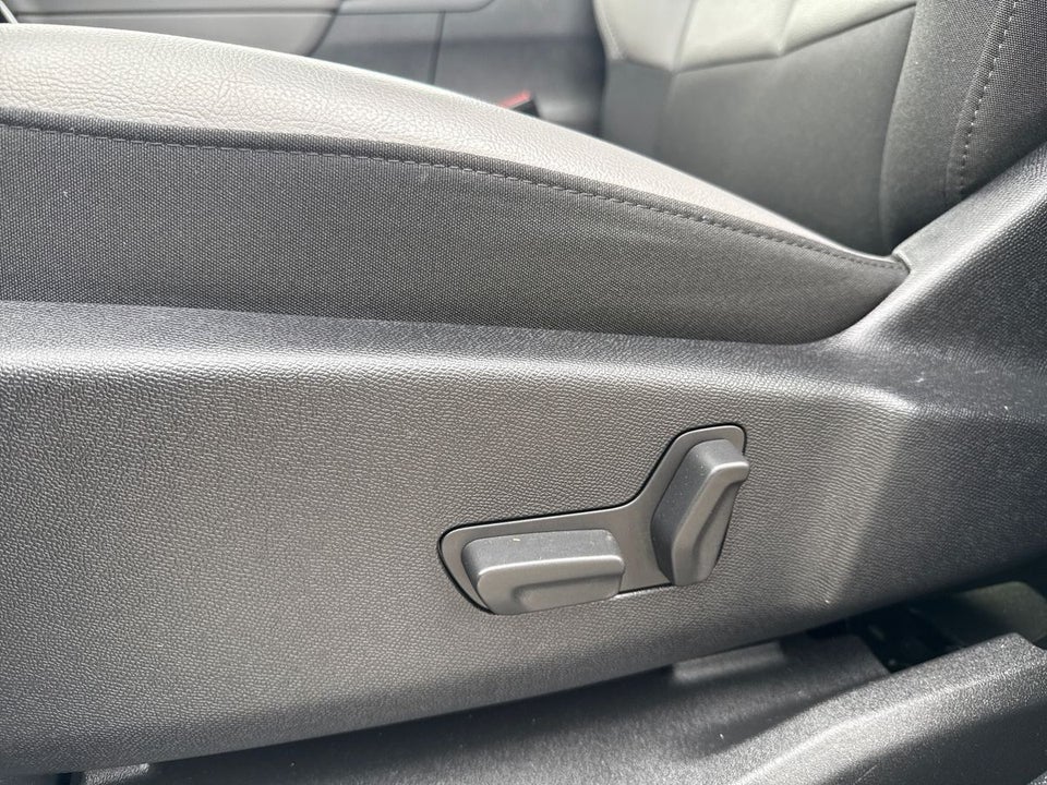 Citroën C5 Aircross 1,6 Hybrid Shine Sport EAT8 5d