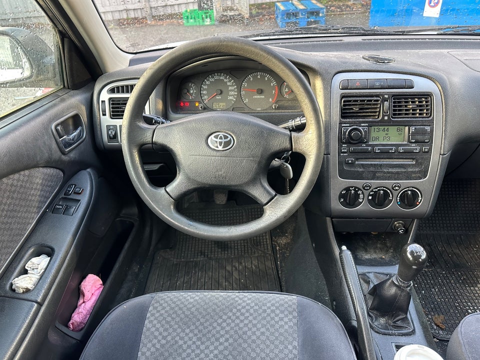 Toyota Avensis 1,6 Terra 4d