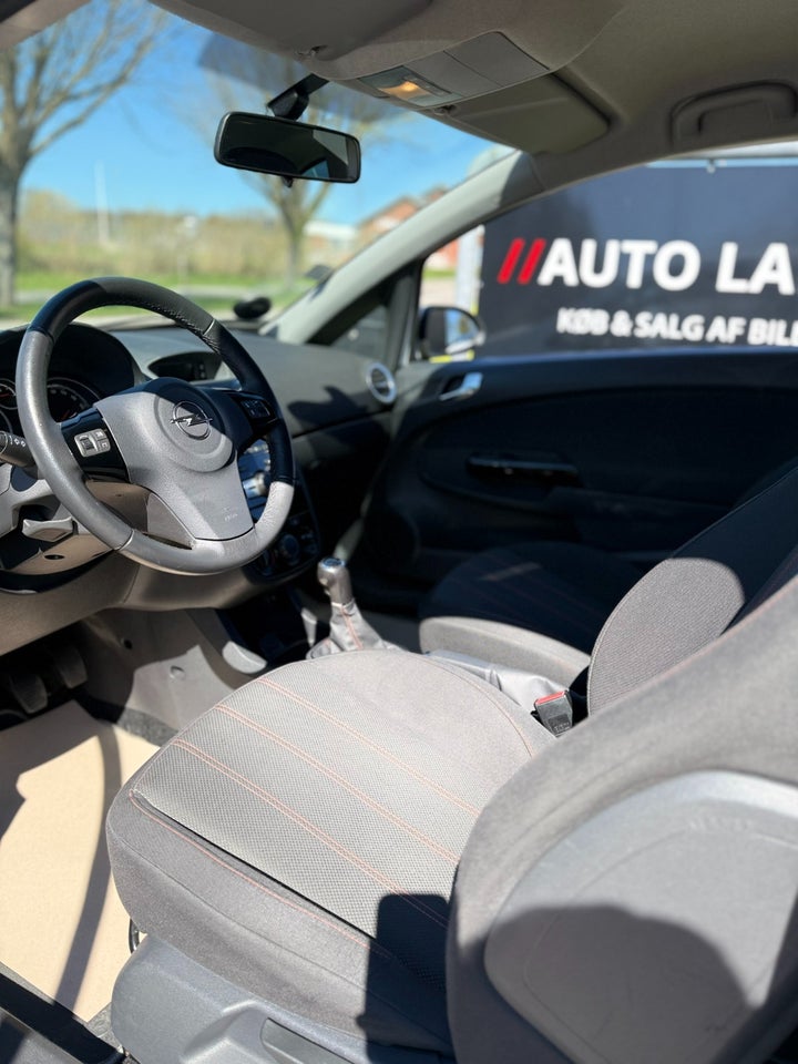 Opel Corsa 1,4 16V Sport 3d