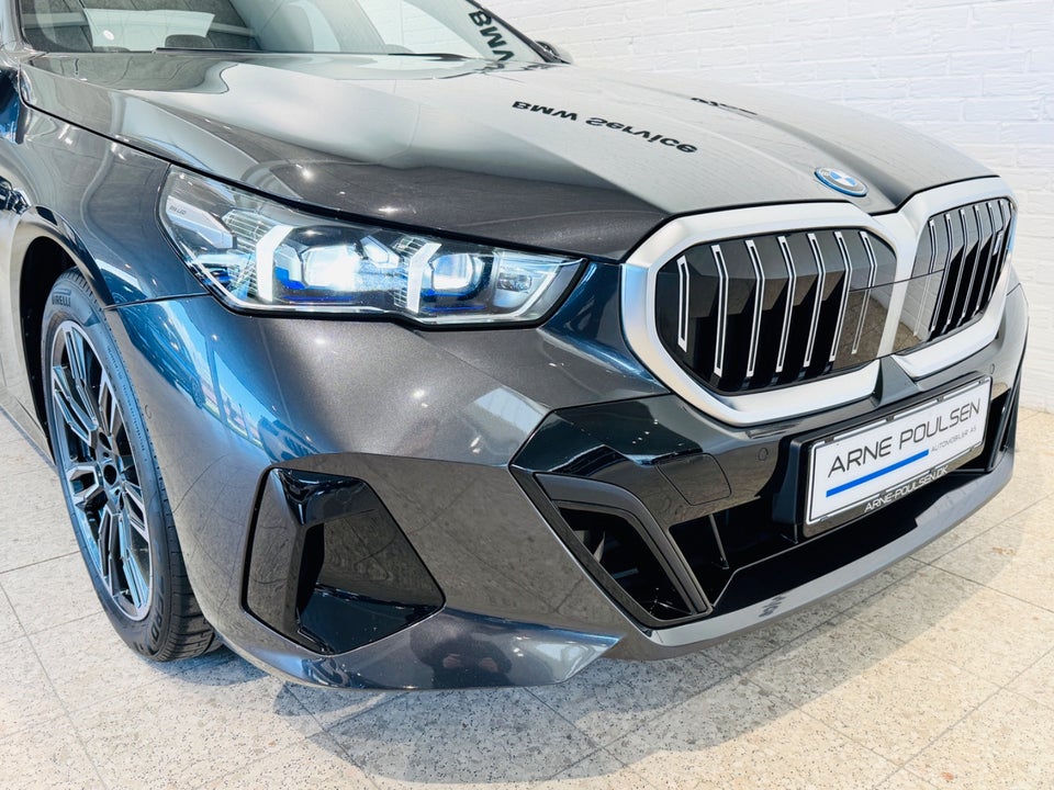 BMW i5 eDrive40 M-Sport 4d
