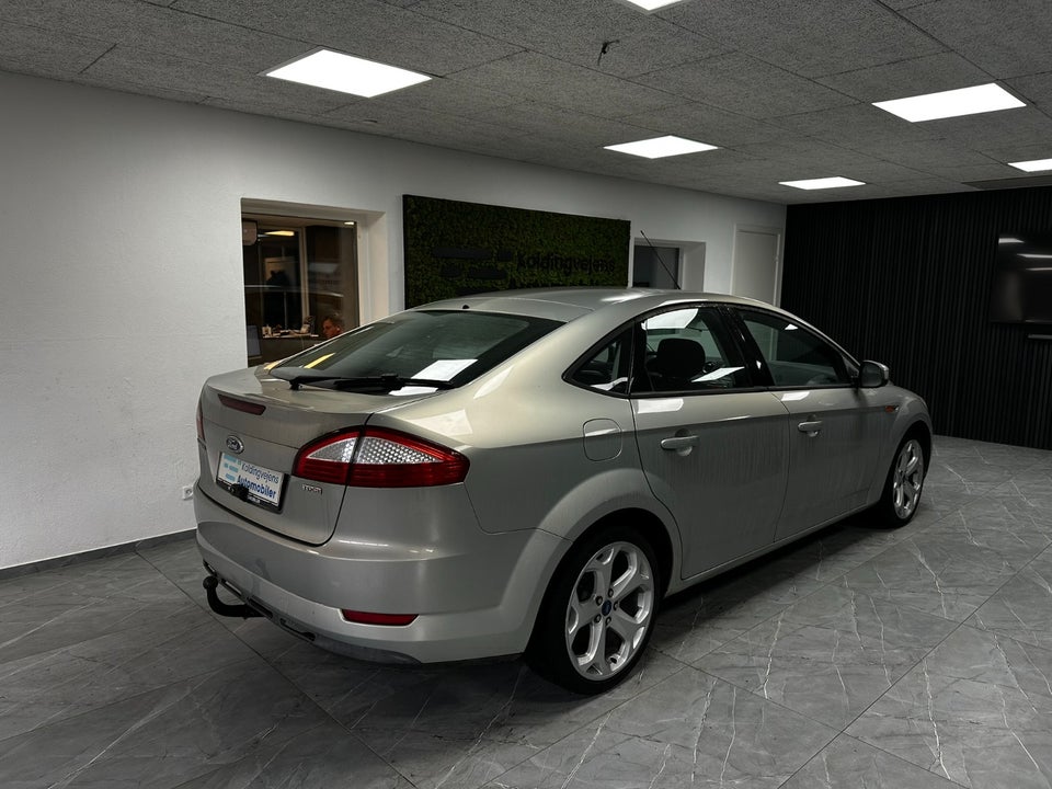 Ford Mondeo 1,8 TDCi 125 Titanium 5d