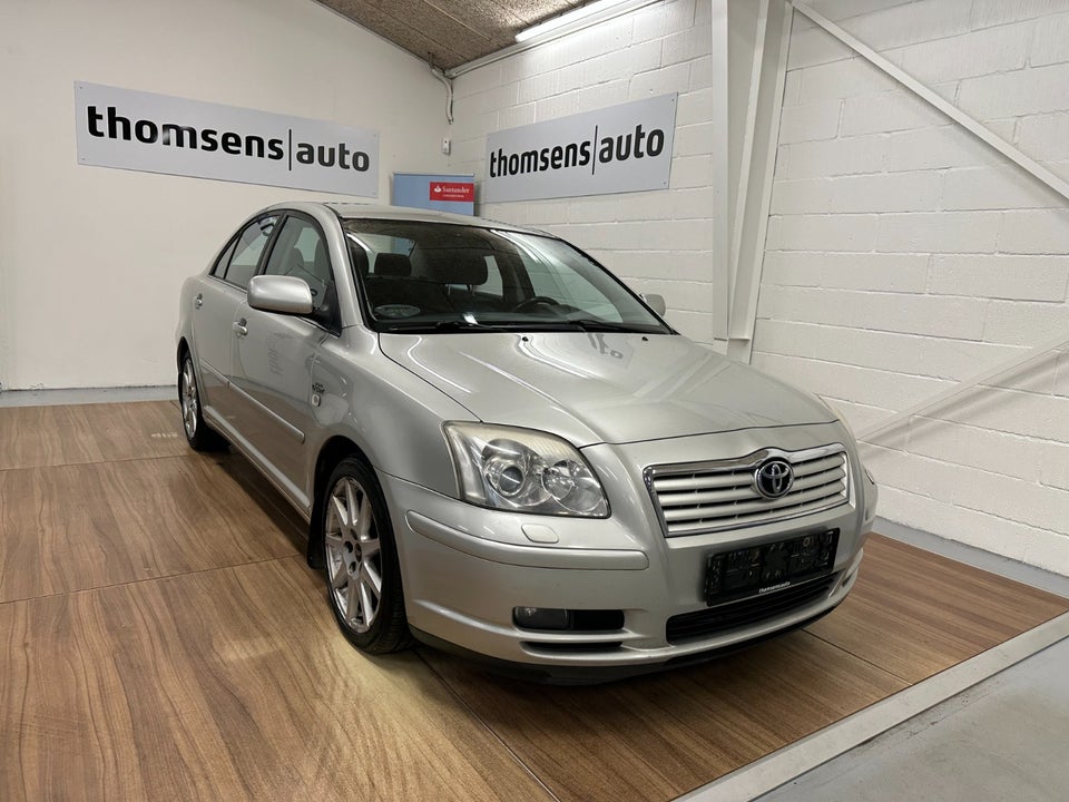 Toyota Avensis 2,2 D-CAT 177 Sol 4d