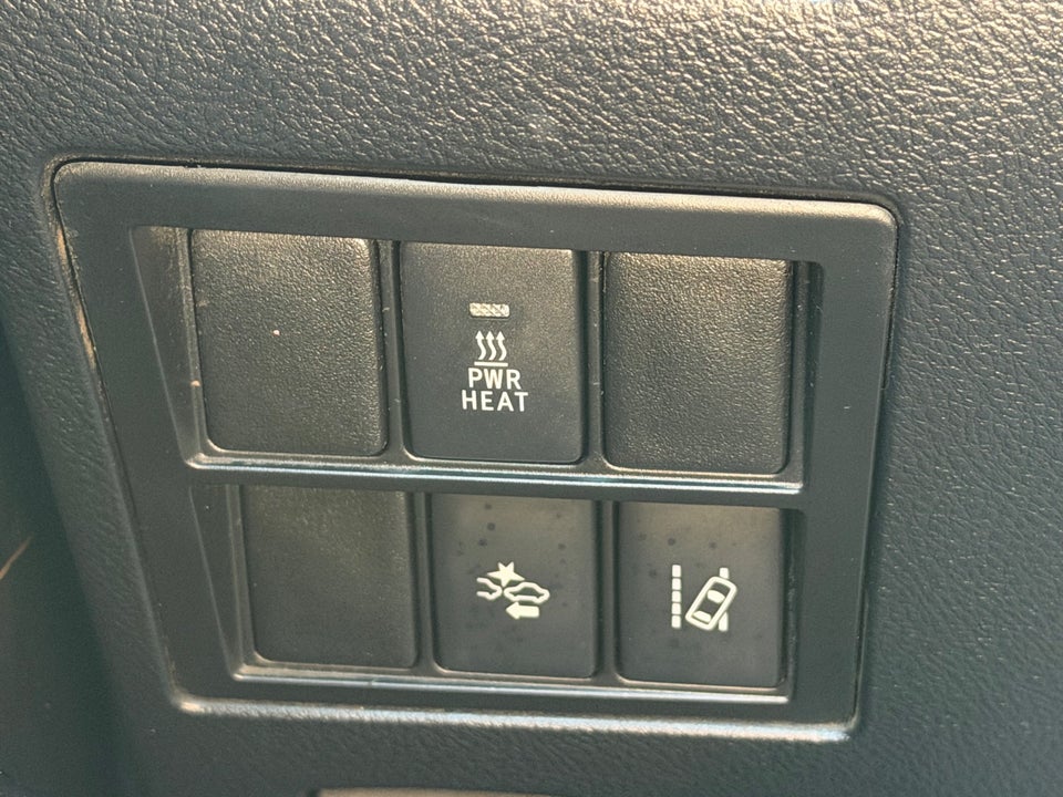 Toyota HiLux 2,4 D-4D 150 T4 Db.Kab aut. 4x4 4d