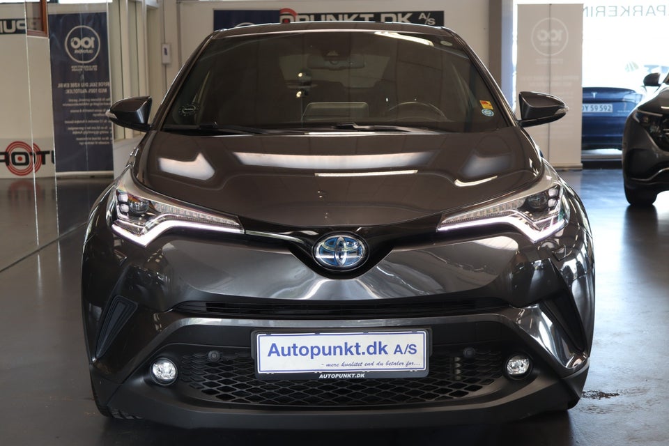 Toyota C-HR 1,8 Hybrid Premium Selected CVT 5d