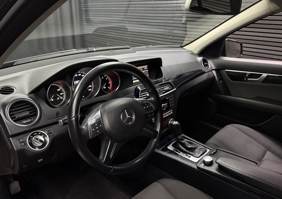 Mercedes C220 2,2 CDi AMG Line stc. aut. 5d