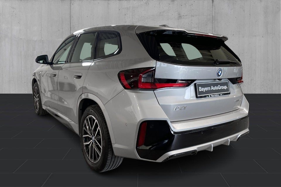 BMW iX1 xDrive30 M-Sport 5d