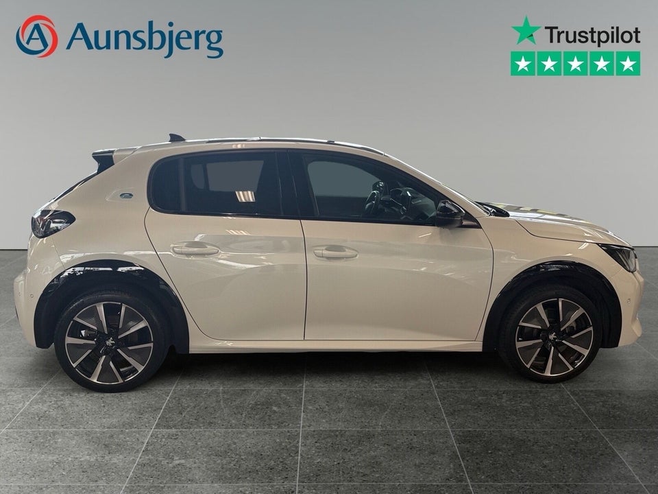 Peugeot e-208 50 GT Pack 5d