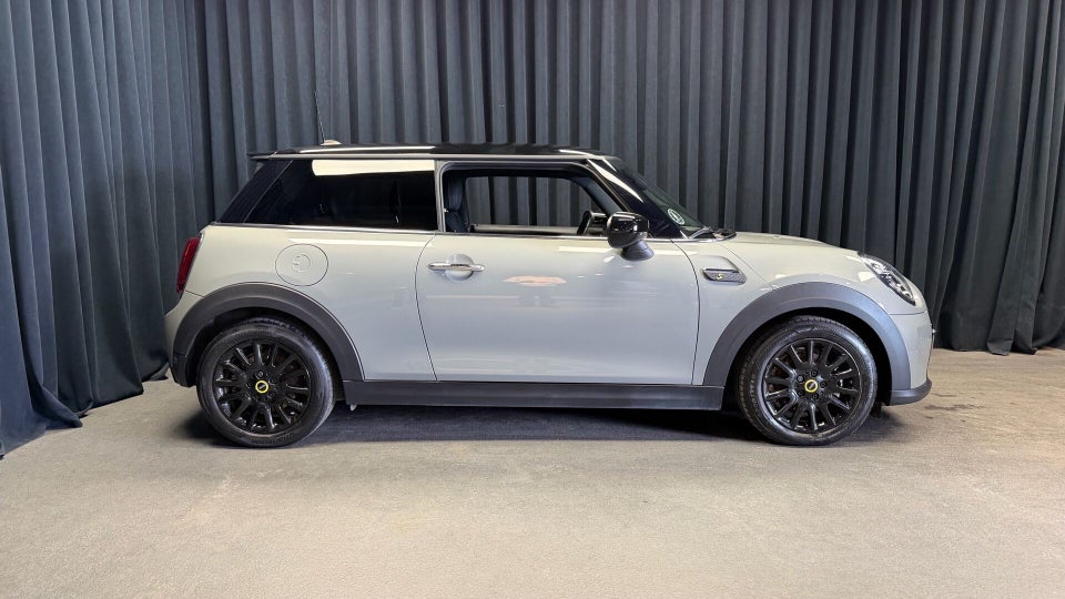 MINI Cooper SE Classic Trim 3d