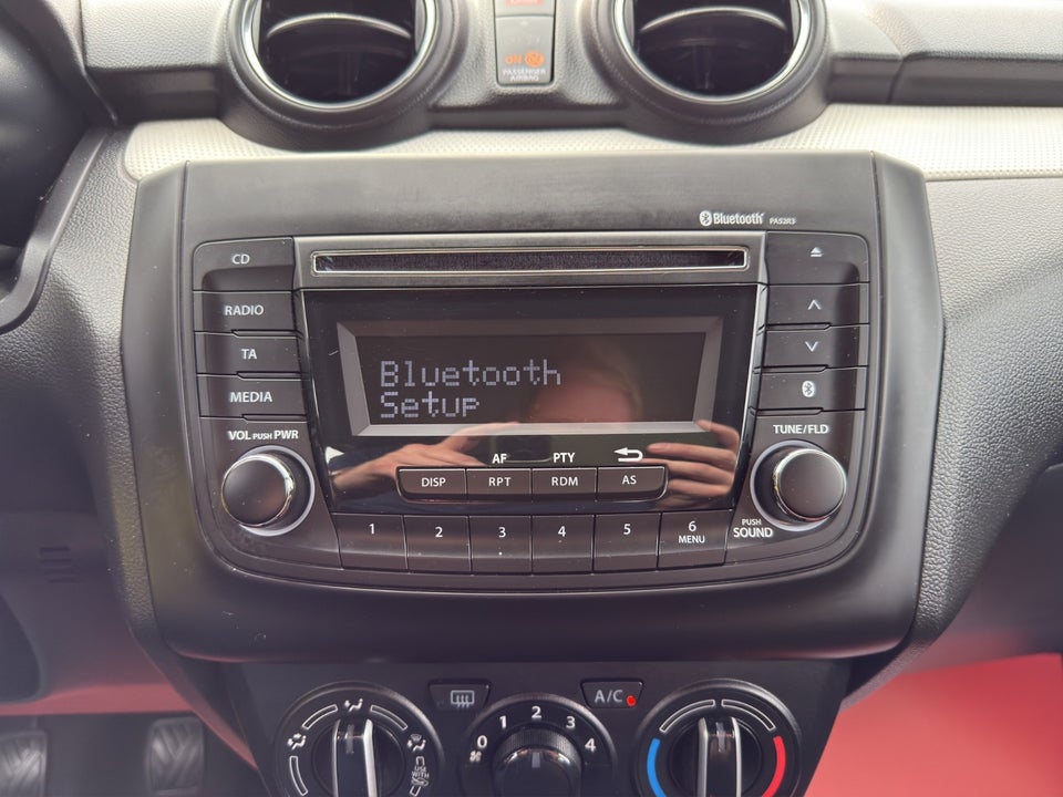 Suzuki Swift 1,2 mHybrid Club 5d