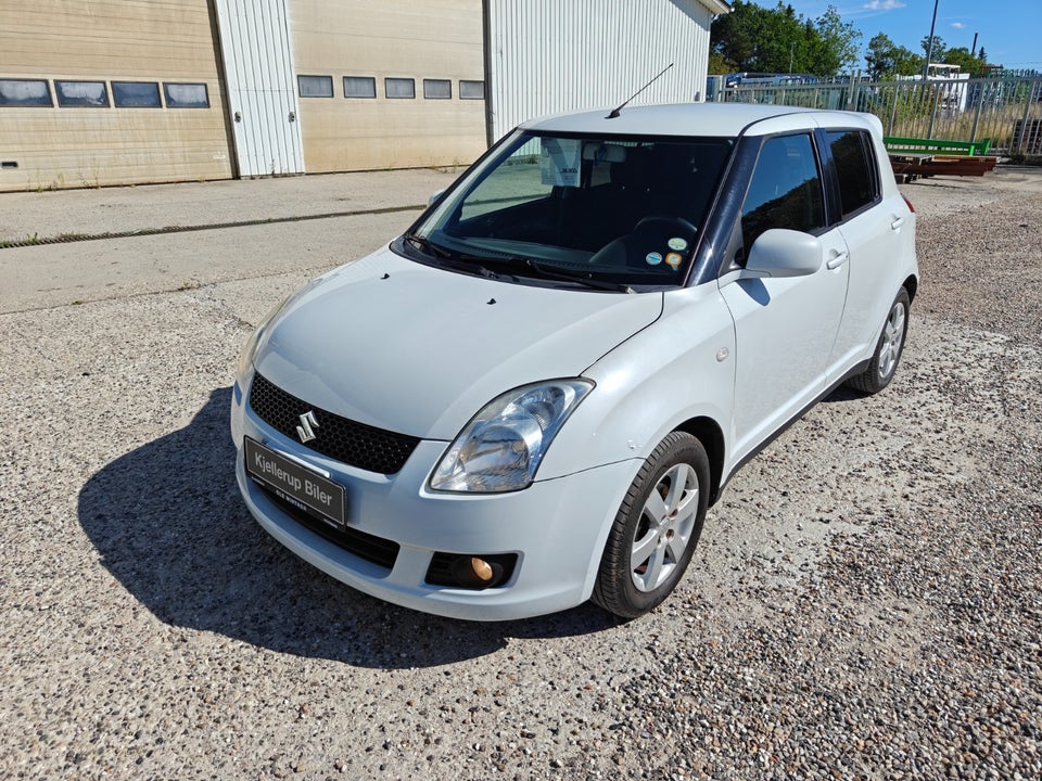 Suzuki Swift 1,5 GLX 5d