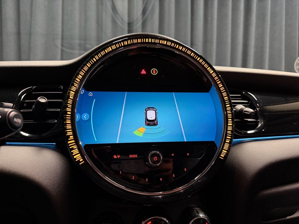 MINI Cooper SE Essential 3d