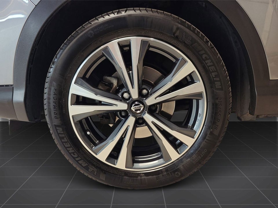 Nissan Qashqai 1,3 Dig-T 140 N-Connecta 5d