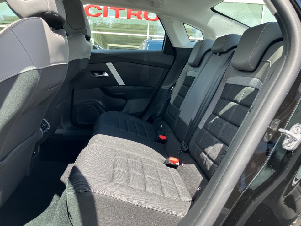 Citroën ë-C4 X 50 Plus 4d