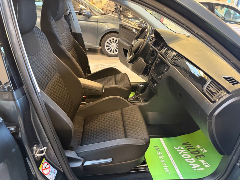 Skoda Rapid 1,4 TSi 125 Ambition DSG 5d