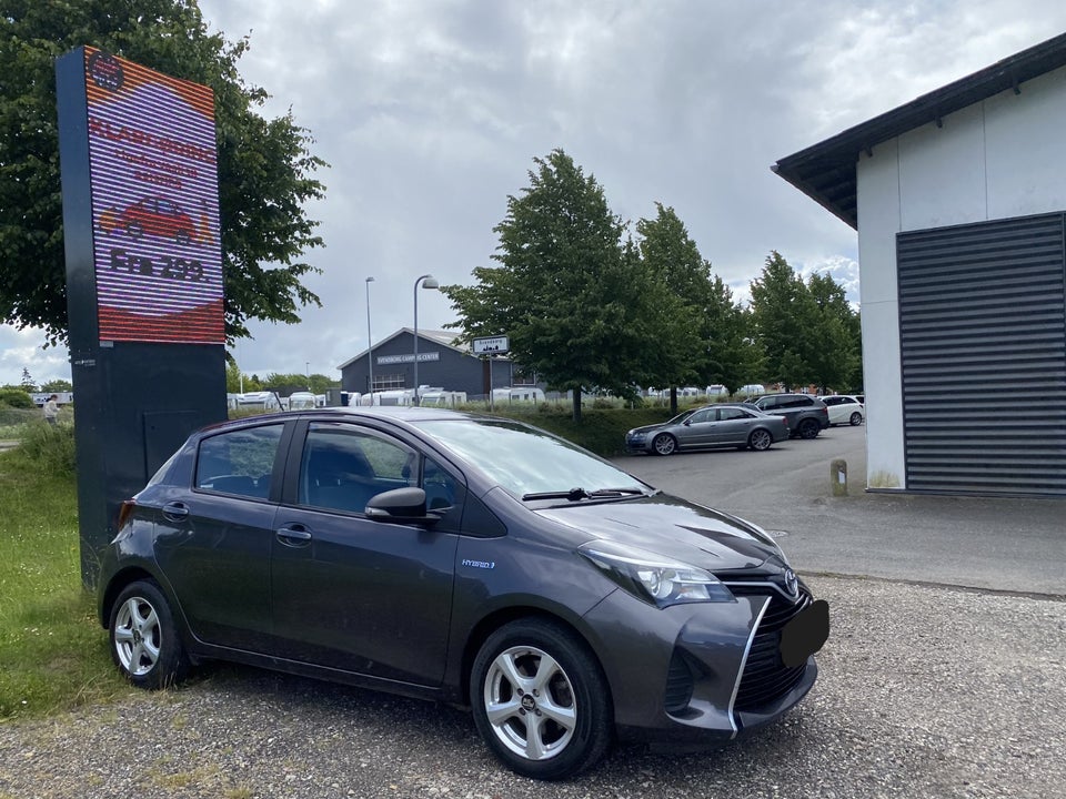 Toyota Yaris 1,5 Hybrid H1 e-CVT 5d