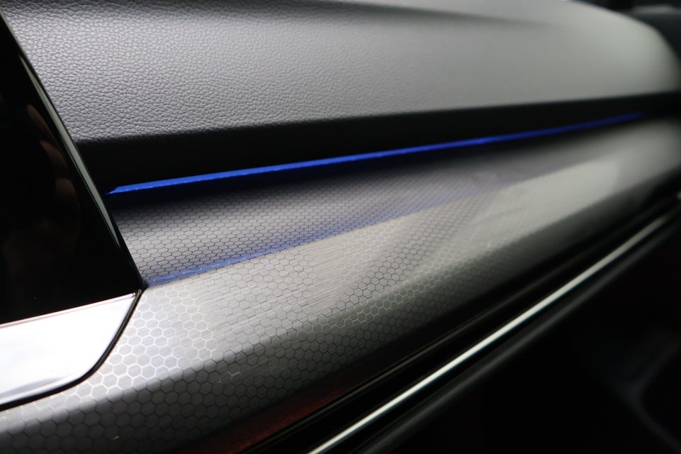 VW Golf VIII 1,4 GTE DSG 5d