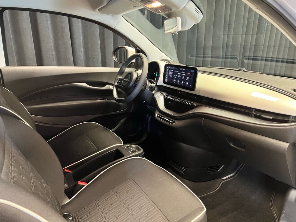 Fiat 500e 42 Icon 3d