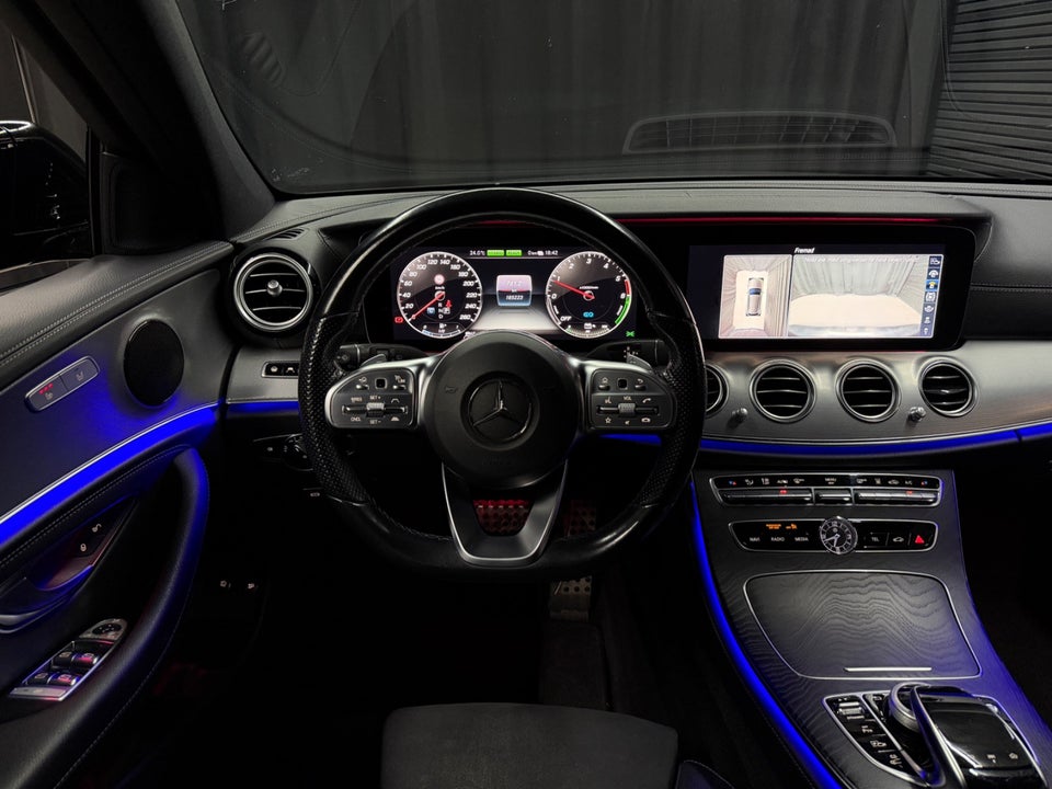Mercedes E300 de 2,0 AMG Line Night Edition stc. aut. 5d