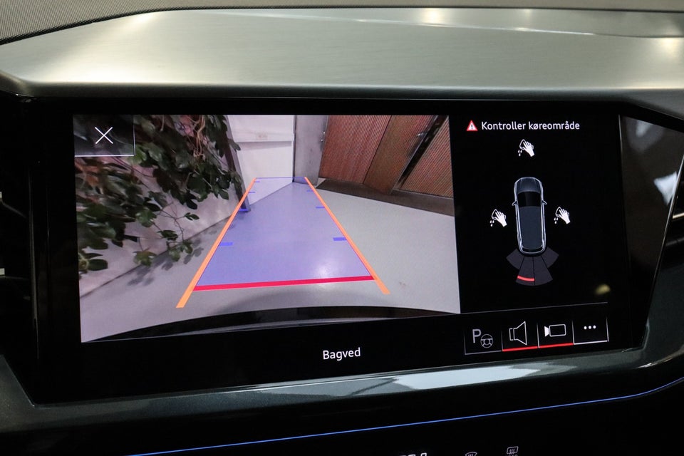 Audi Q4 e-tron 50 S-line quattro 5d