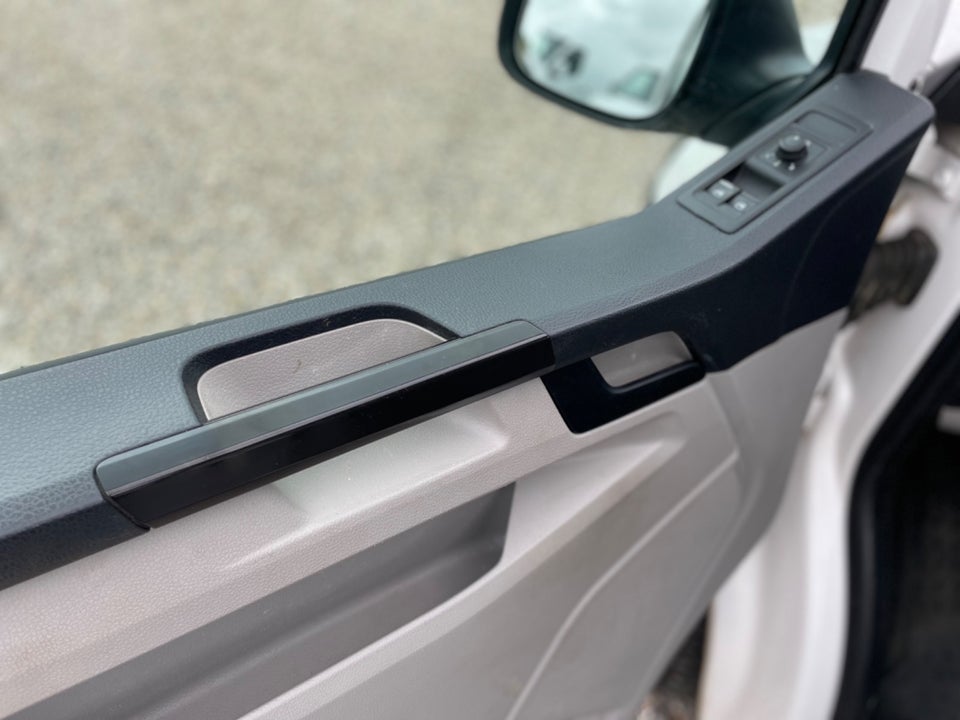 VW Transporter 2,0 TDi 150 Kassevogn DSG kort