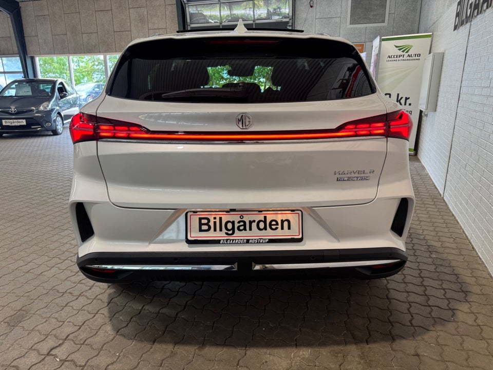 MG Marvel R Luxury 5d