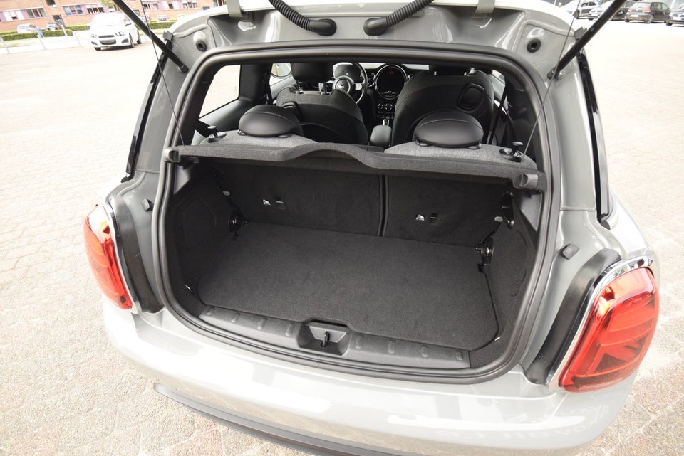 MINI Cooper SE Classic Trim 3d