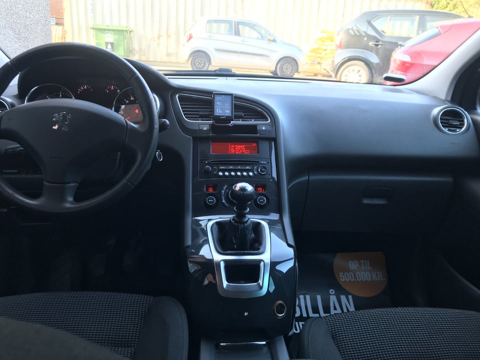 Peugeot 5008 1,6 HDi 110 Premium 7prs 5d