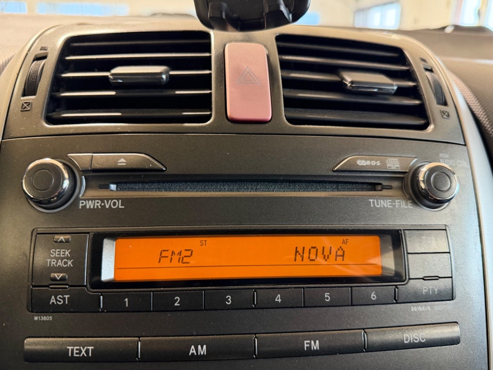 Toyota Auris 1,6 Luna 5d