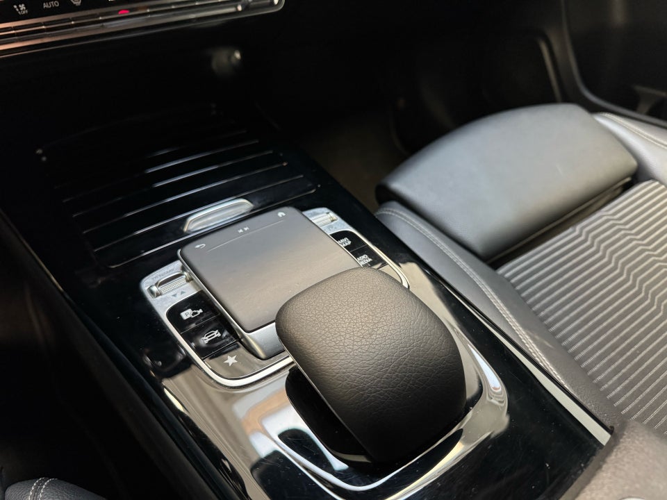 Mercedes A200 1,3 Progressive Line aut. 5d