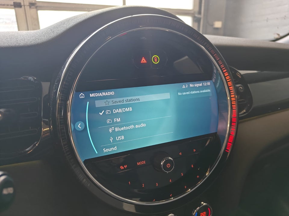 MINI Cooper SE Essential 3d