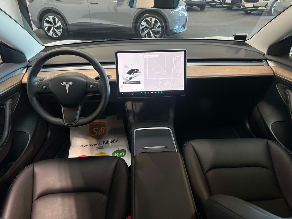 Tesla Model 3 Long Range AWD 4d