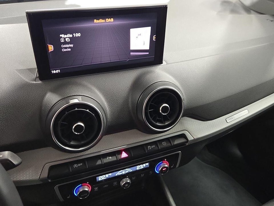 Audi Q2 35 TFSi Prestige S-tr. 5d