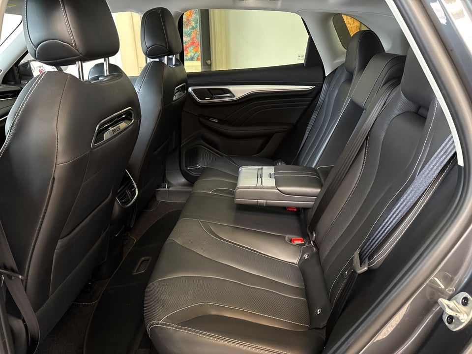 MG Marvel R Performance 5d