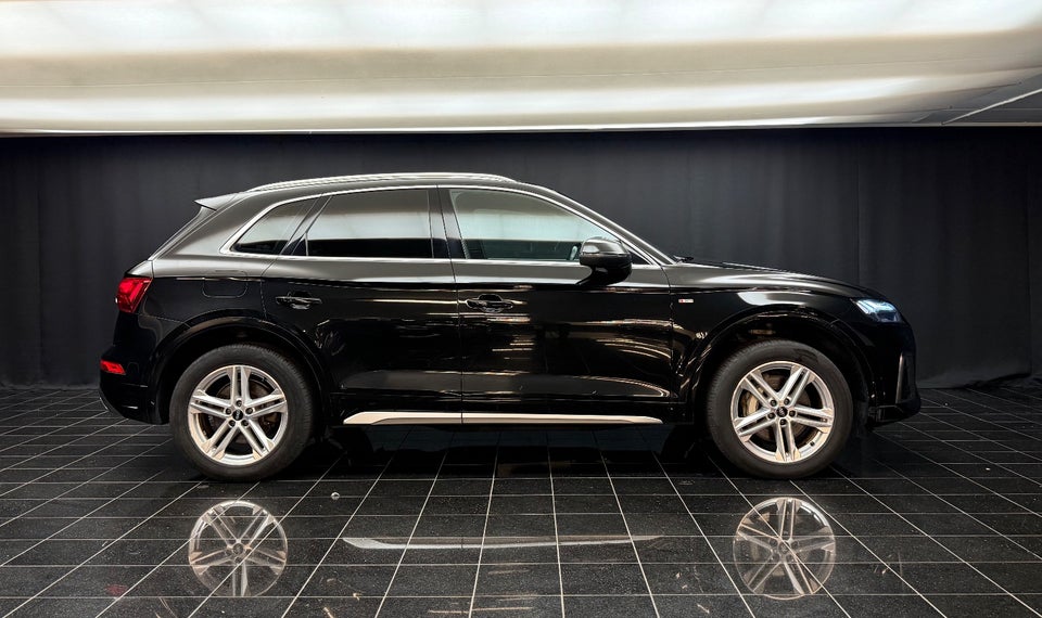 Audi Q5 55 TFSi e S-line quattro S-tr. 5d