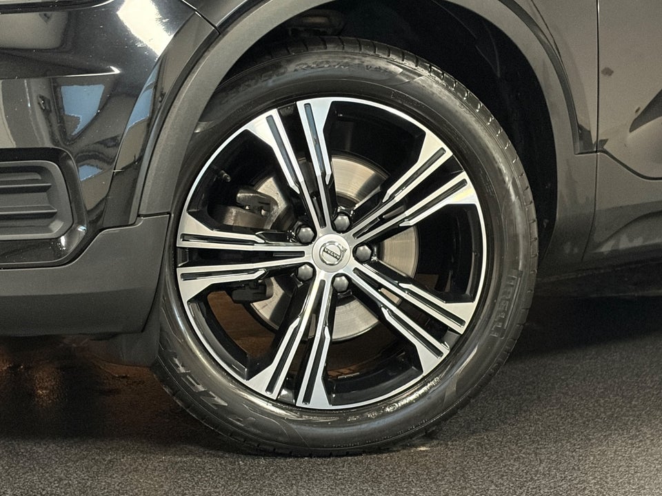 Volvo XC40 2,0 T4 190 Momentum aut. 5d